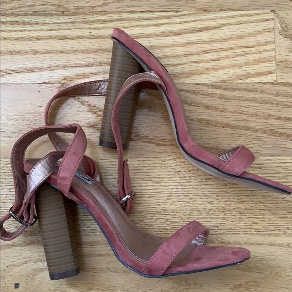 NWT CAPE ROBBI CONNIE PINK SUEDE SANDALS‎ S…